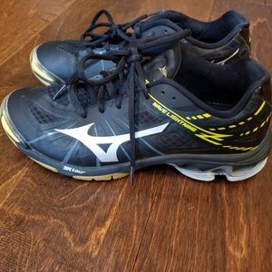 Mizuno volleyball shoes 8